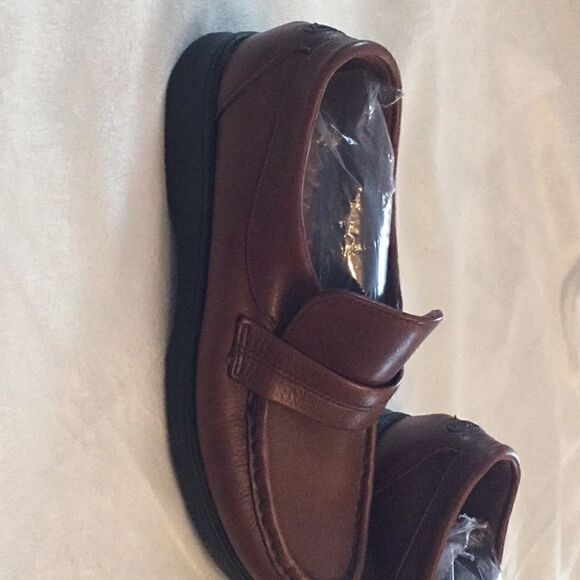Men’s brown leather loafers in 10M by DEXTER